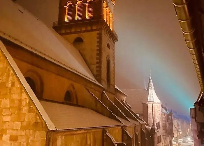 Les Toits Du Tonnelier - 64 M2 - Situation Plein Centre Medieval - Sauna - 2 Garages Apartment