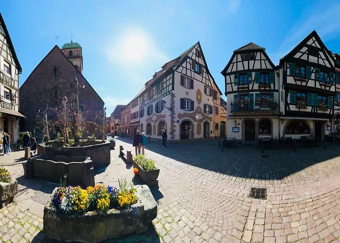 Les Toits Du Tonnelier - 64 M2 - Situation Plein Centre Medieval - Sauna - 2 Garages Apartment *